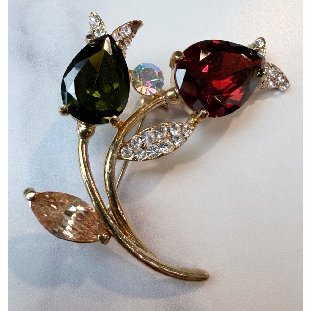 (VTG) Red/Green Rhinestone Gold-Tone Floral Brooch - Picture 8 of 13